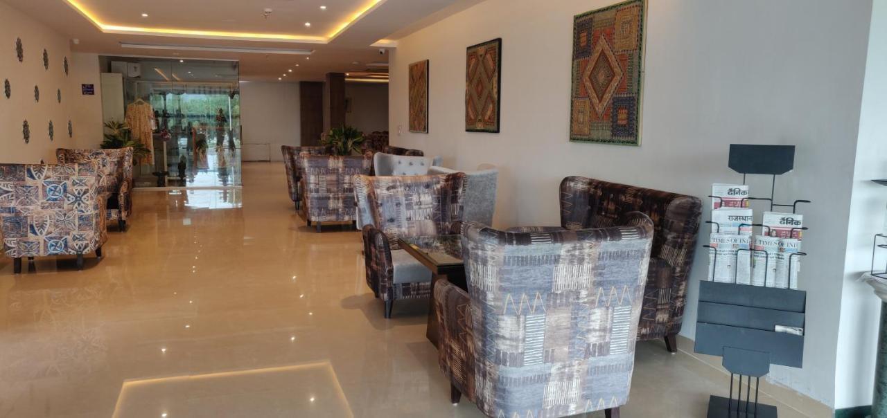Bamboo Saa Resort & Spa - אודייפור מראה חיצוני תמונה